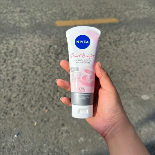 Sữa Rửa Mặt Nivea Đất Sét Ngọc Trai Hỗ Trợ Làm Sáng Da 5 In 1 Màu Xám 100g