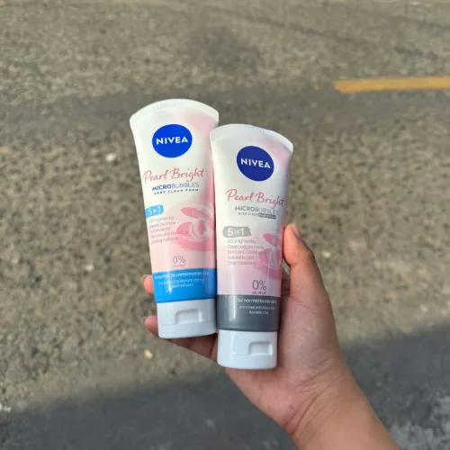 Sữa Rửa Mặt Nivea Tinh Chất Ngọc Trai Hỗ Trợ Làm Sáng Da 5 In 1 Màu Xanh 100g