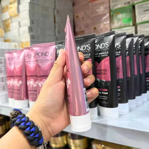 Sữa Rửa Mặt Pond's Skin Institute Niasorcinol Màu Hồng 100g