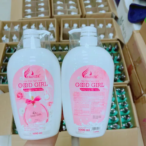 Sữa Tắm Charme Ngọc Trai Good Girl Hỗ Trợ Dưỡng Sáng Da Mịn Màng 1000ml