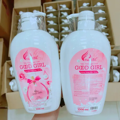 Sữa Tắm Charme Ngọc Trai Good Girl Hỗ Trợ Dưỡng Sáng Da Mịn Màng 1000ml