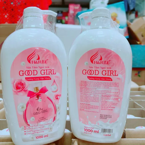 Sữa Tắm Charme Ngọc Trai Good Girl Hỗ Trợ Dưỡng Sáng Da Mịn Màng 1000ml