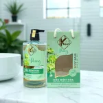 Sữa Tắm Kina Hương Nước Hoa Mẫu Đơn 900ml - Hỗ Trợ Cấp Ẩm Dưỡng Sáng Da Mịn Màng - Tặng Kèm 1 Bông Tắm