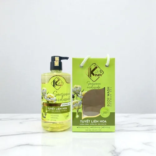 Sữa Tắm Kina Hương Nước Hoa Tuyết Liên 900ml - Hỗ Trợ Cấp Ẩm Dưỡng Sáng Da Mịn Màng - Tặng Kèm 1 Bông Tắm