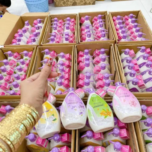 Sữa Tắm Nước Hoa Charme Miracle 1000ml Hương Ngọc Lan Tây