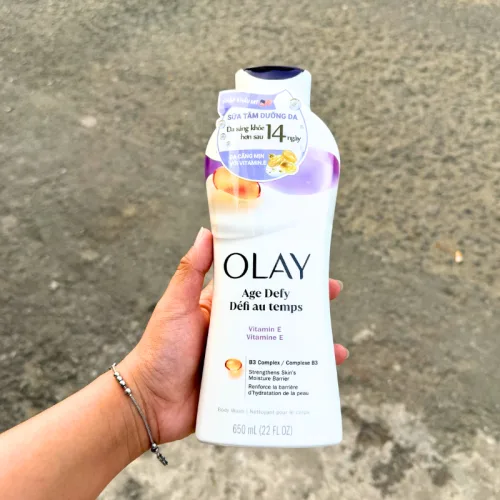 Sữa Tắm Olay Age Defying Body Wash Vitamin E 650ml
