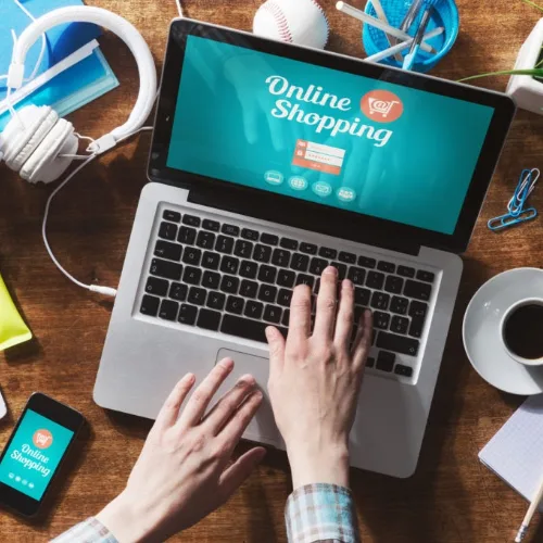 Tại sao các nữ văn phòng thường bán quần áo nữ online?