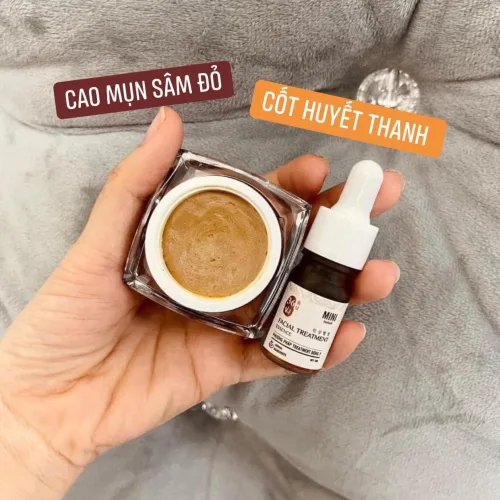 Trời sinh một cặp trị mụn thần thánh cốt huyết thanh và cao sâm mụn đỏ Meea Organic