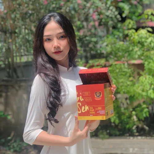 Tự tin áo dài – khoe siêu vóc dáng với cà phê Sâm