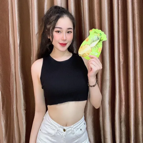 Tự tin khoe dáng cùng kẹo dứa VIC