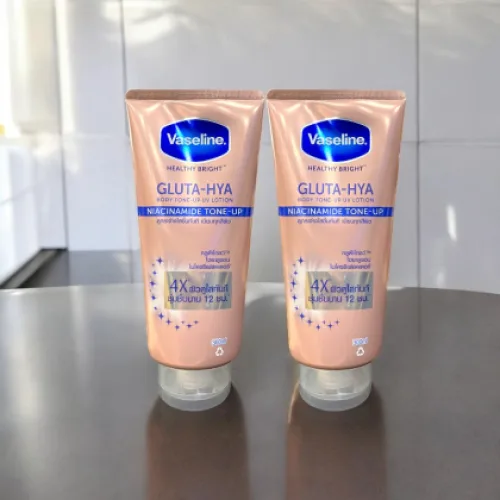 Vaseline Dưỡng Thể 4x Gluta-Hya Niacinamide Tone-Up 300ml