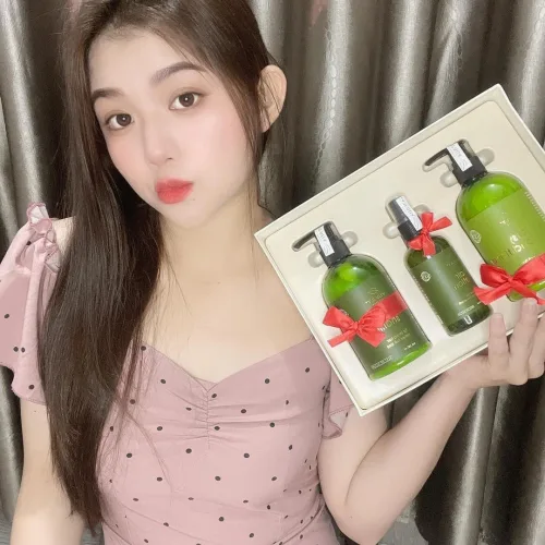 Vậy muốn có tóc đẹp thì dùng gì? Dùng ngay bộ 3 sản phẩm dưỡng tóc Vijully