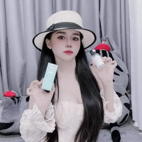 Xịt Khoáng vùng kính ONAYA