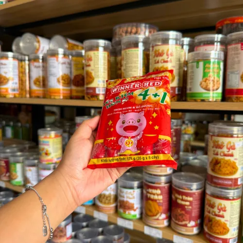 Xúc Xích CP Winner Red Tiệt Trùng Ăn Liền 175gr (5 cây x 35g)