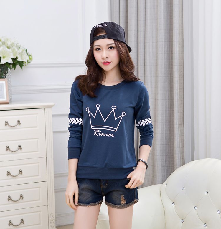 Áo thun tay dài phù hợp với nhiều vóc dáng