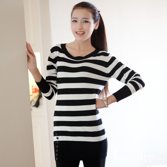 Bạn có thể chọn những mẫu áo thun nữ tay dài ôm sát người để tôn lên đường nét của cơ thể